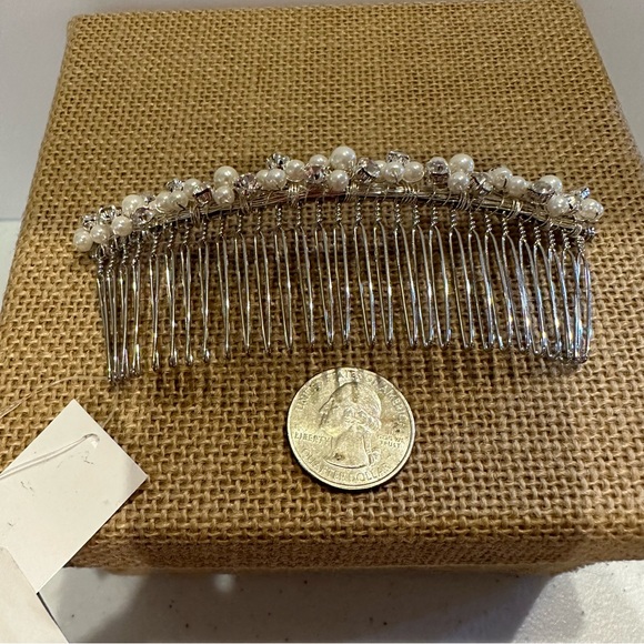 New with Tag Bridal Hair Comb, silver with faux pearls and clear rhinestones - Picture 10 of 11
